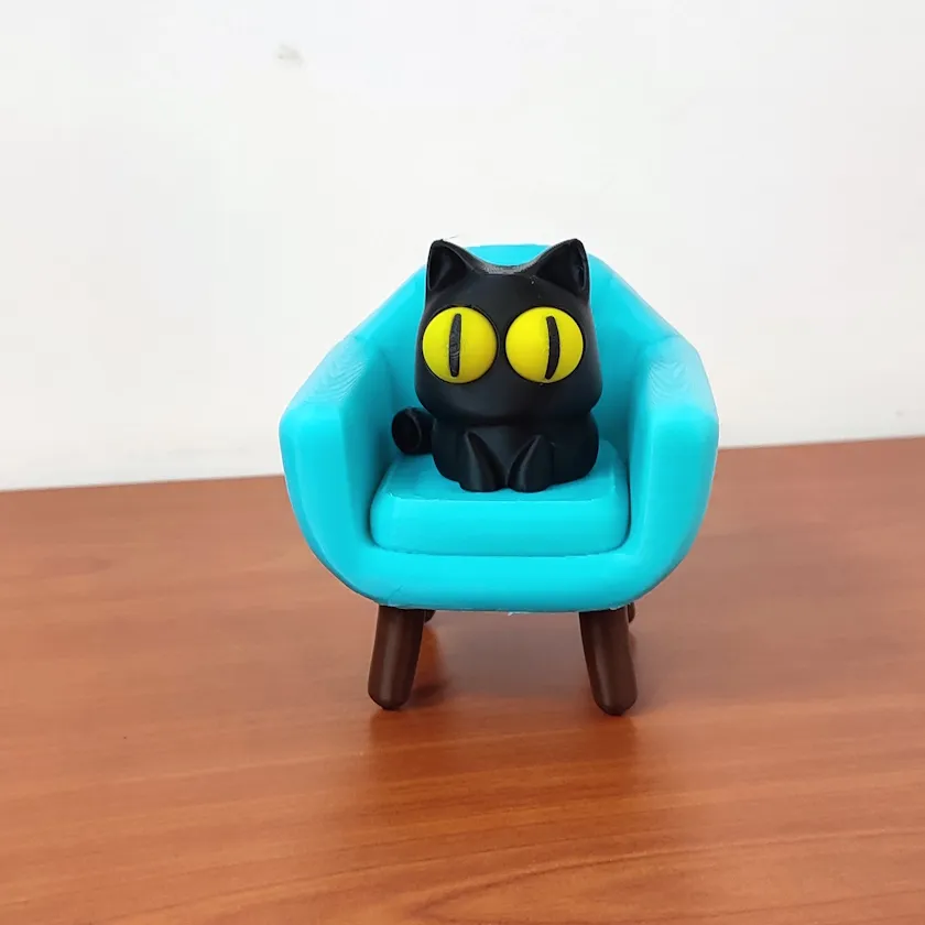 Gato en Sillon - 9 cm