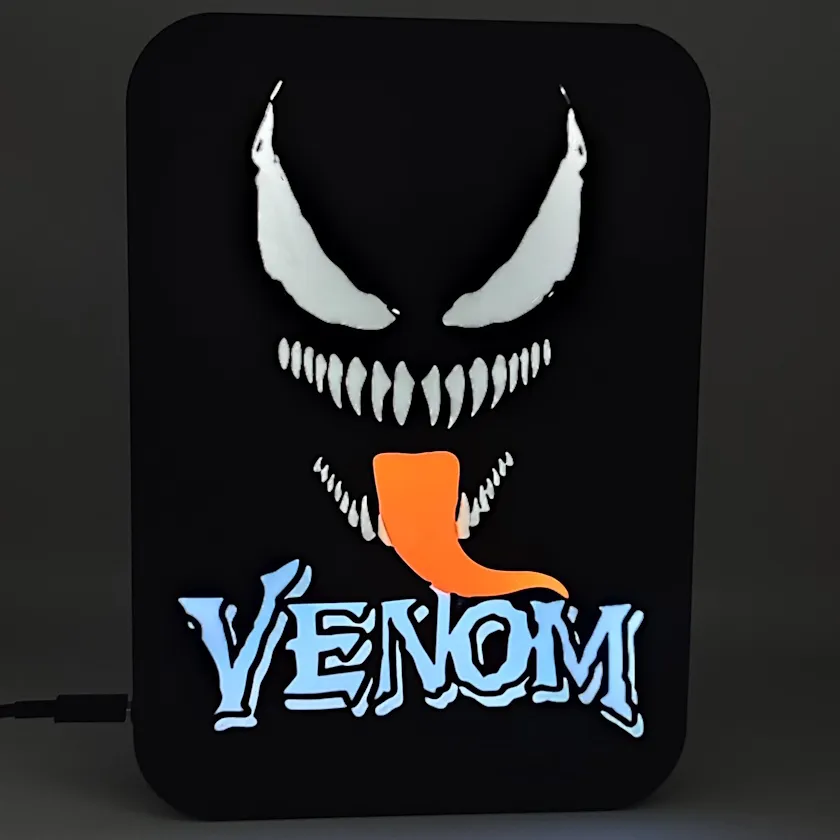 Venom [Lightbox] - 23 cm